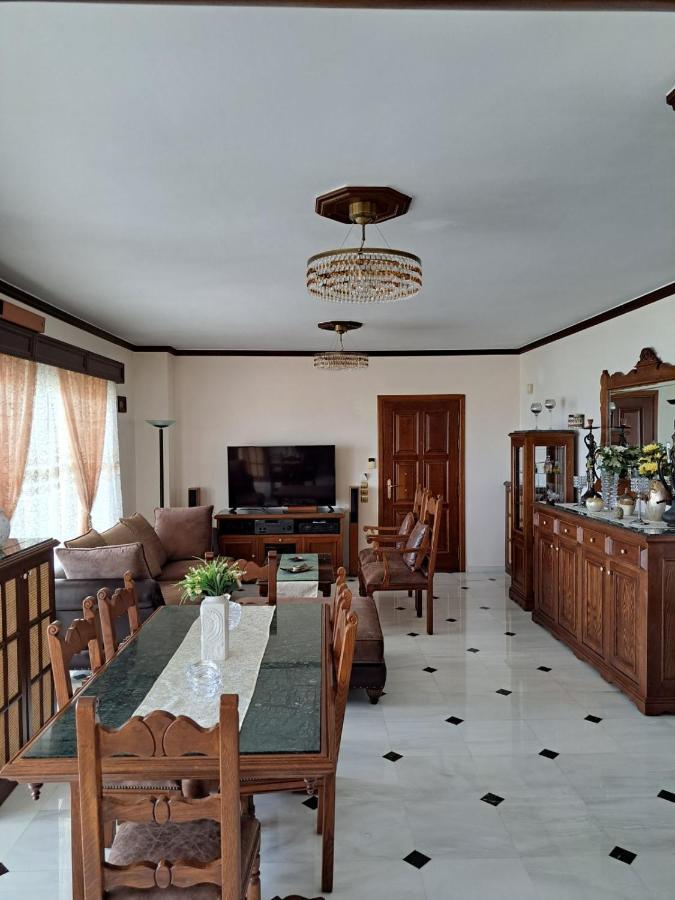 Seaview Flora'S Luxury Apartment-300Meters From The Beach Rethymno Exterior foto