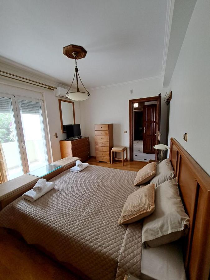 Seaview Flora'S Luxury Apartment-300Meters From The Beach Rethymno Exterior foto